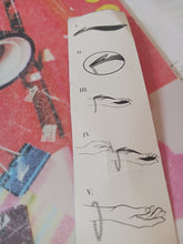 Load image into Gallery viewer, Sketches of the 5 steps for using the bracelet fastener 
