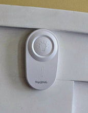 Load image into Gallery viewer, Large white control with a large white button with a light bulb symbol on it attached to a wall. The brand &quot;Hapythda&quot; is at the bottom.
